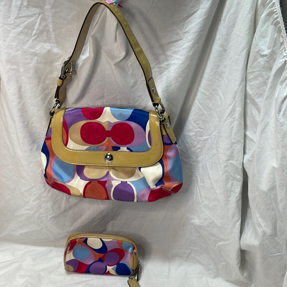 COACH F13795 SOHO PLEATED HOBO BAG SIGNATURE SCARF SATIN with COSMETIC BAG